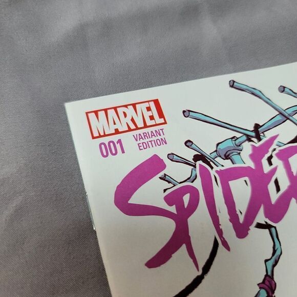 Spider-Gwen #1 Variant edition Marvel comic - first issue April 2015 good cond - Picture 4 of 13